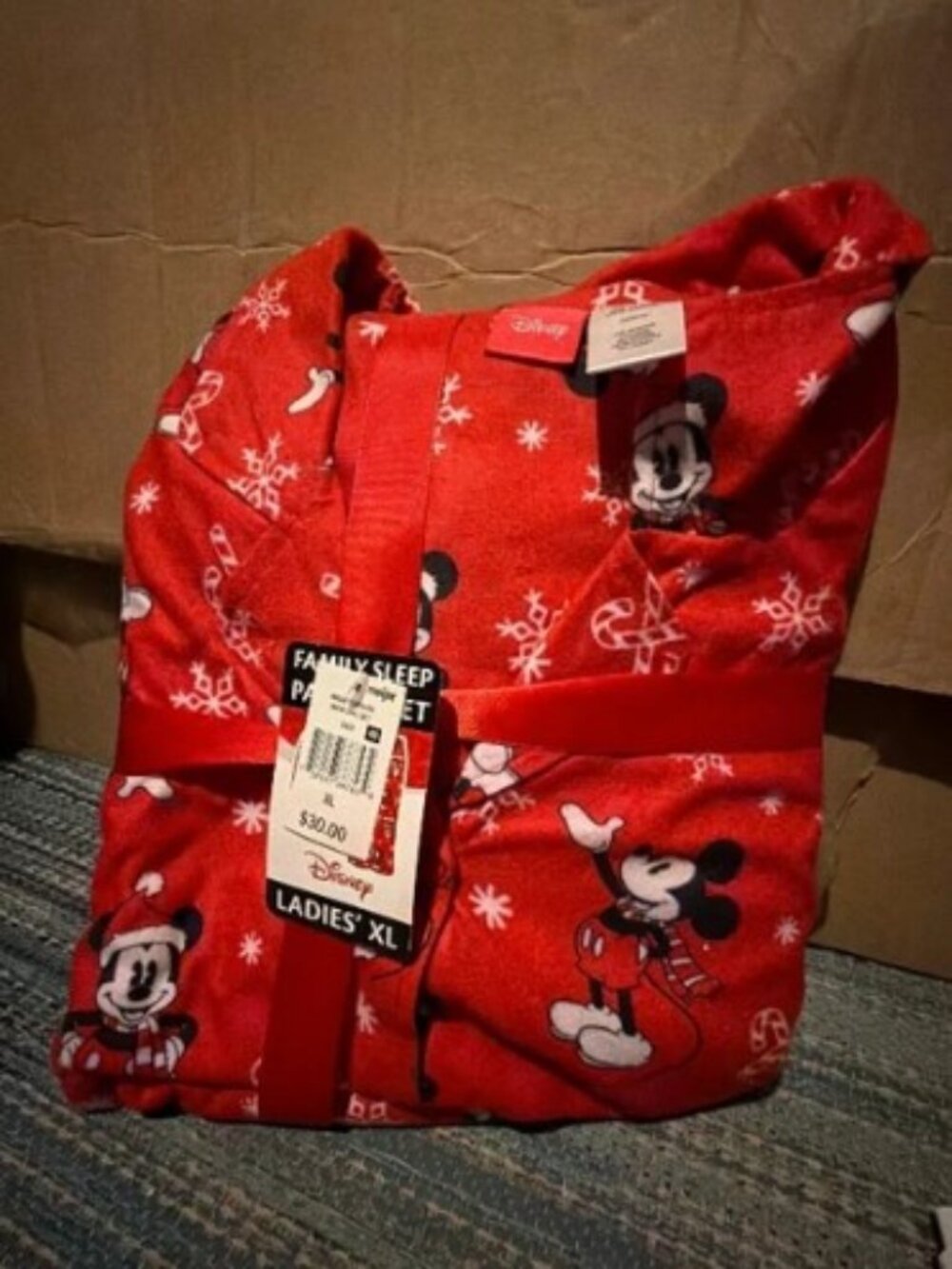 Ladies XL Disney Mickey Christmas pajamas